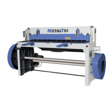 Электромеханическая гильотина MetalTec GS 1300-3E от компании Нова Механика